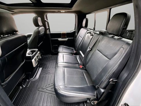 Used 2019 Ford F150 Lariat w/ Equipment Group 502A Luxury image 23