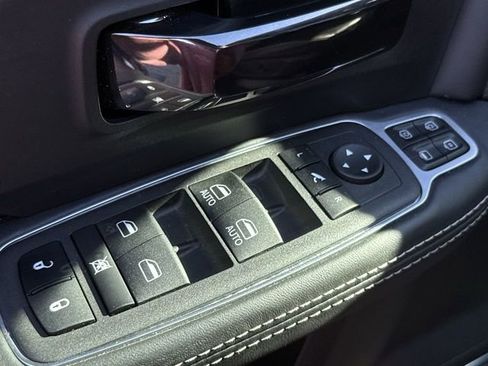 Used 2024 RAM 3500 Limited image 22