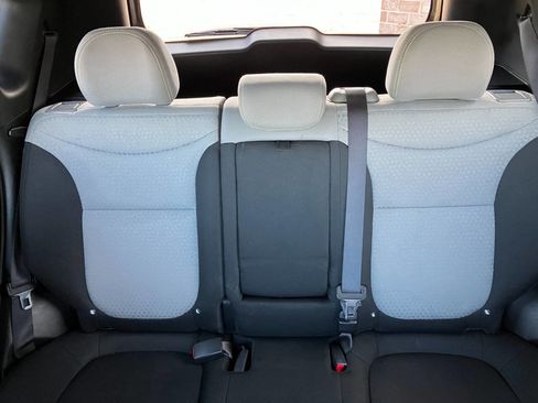 Used 2015 Kia Soul + image 19