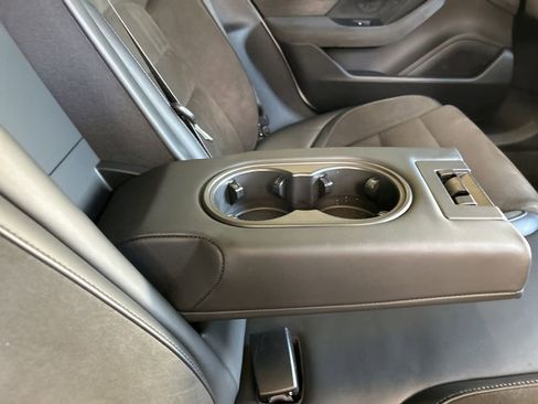 Used 2023 Porsche Taycan GTS image 30