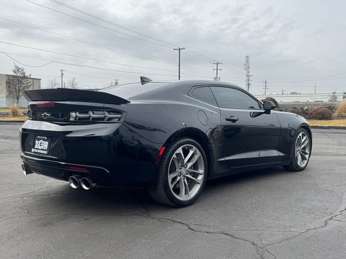 Used 2017 Chevrolet Camaro SS RWD image 13