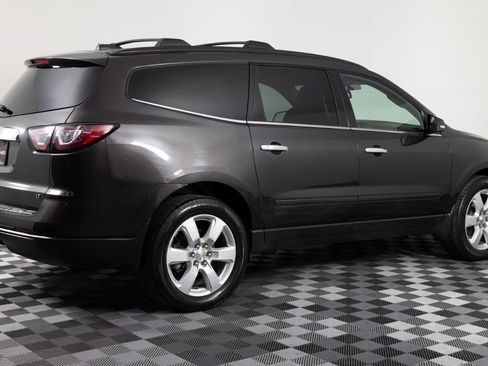 Used 2017 Chevrolet Traverse LT w/ True North Edition AWD/4WD image 8