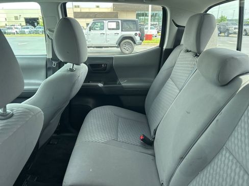 Used 2023 Toyota Tacoma SR5 w/ Technology Package image 10
