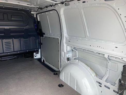 Used 2021 Mercedes-Benz Metris image 10