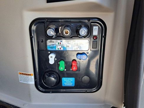 Used 2023 Mercedes-Benz Sprinter 2500 image 30