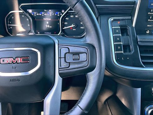 Used 2021 GMC Yukon SLT w/ SLT Premium Package image 25