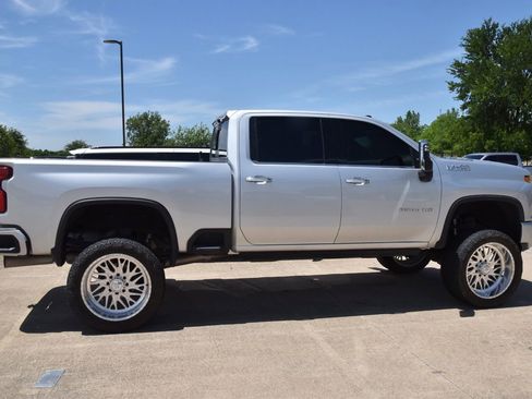 Used 2022 Chevrolet Silverado 2500 High Country w/ Safety Package II AWD/4WD image 5