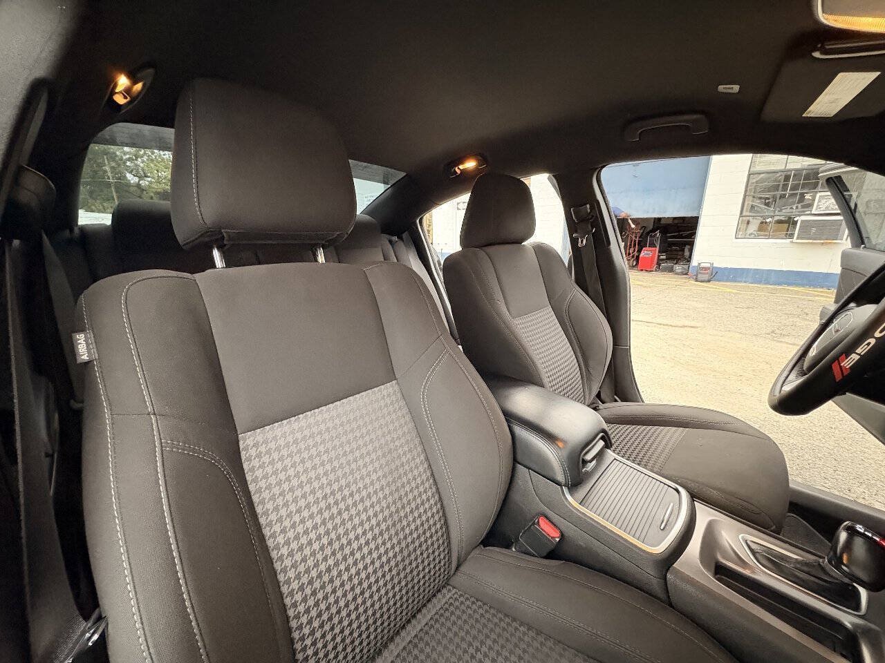 Used 2023 Dodge Charger SXT RWD image 20