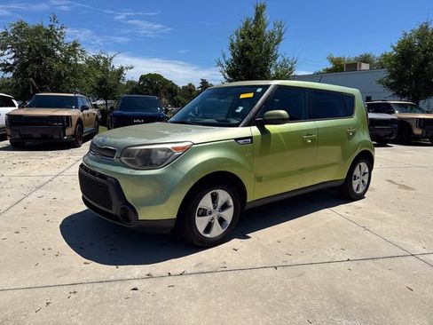 Used 2015 Kia Soul FWD image 10
