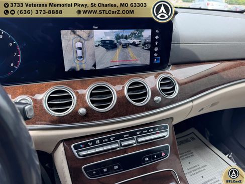 Used 2021 Mercedes-Benz E 350 Sedan w/ Premium Package image 17