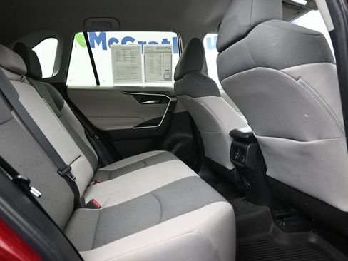 Used 2022 Toyota RAV4 XLE w/ XLE Grade Weather Package image 8