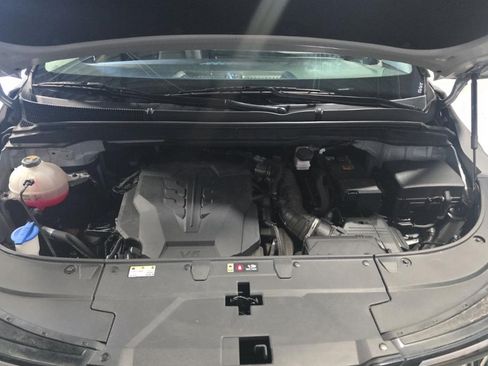 Used 2025 Kia Carnival EX FWD image 17