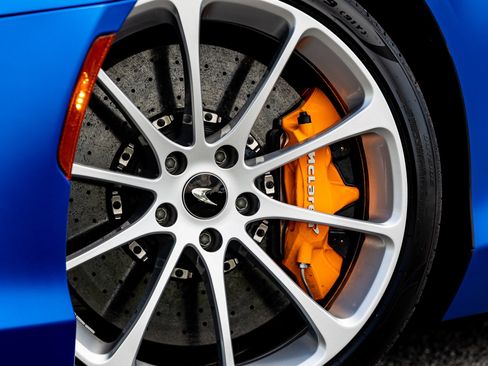 Used 2023 McLaren Artura PERFORMANCE image 4