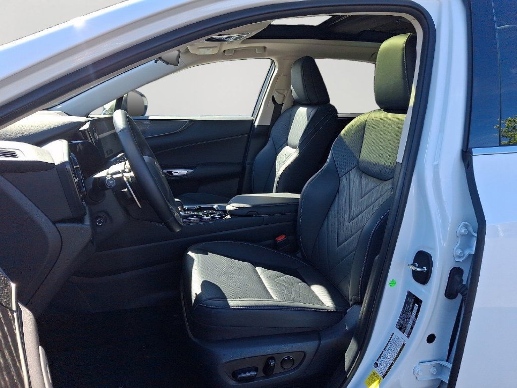 Used 2026 Lexus NX 450h+ AWD w/ Luxury Package image 14