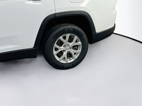 Used 2023 Jeep Grand Cherokee L Limited AWD/4WD image 31
