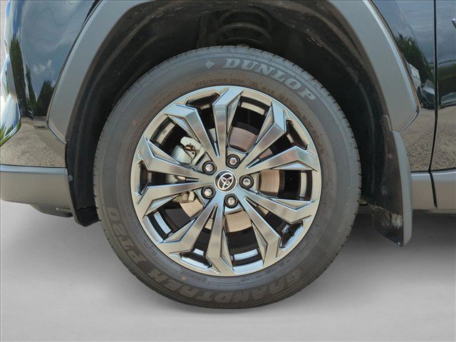 Used 2024 Toyota RAV4 Limited AWD/4WD image 24