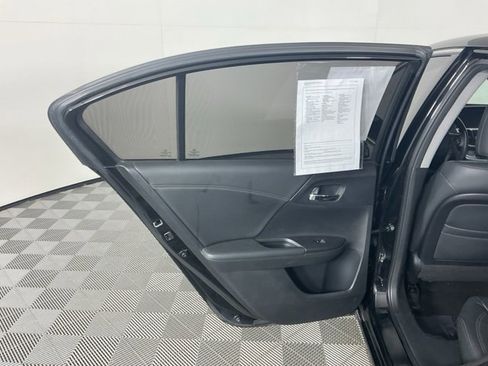 Used 2013 Honda Accord Touring image 24