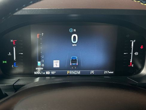 Used 2025 Ford Maverick Lobo AWD/4WD image 35