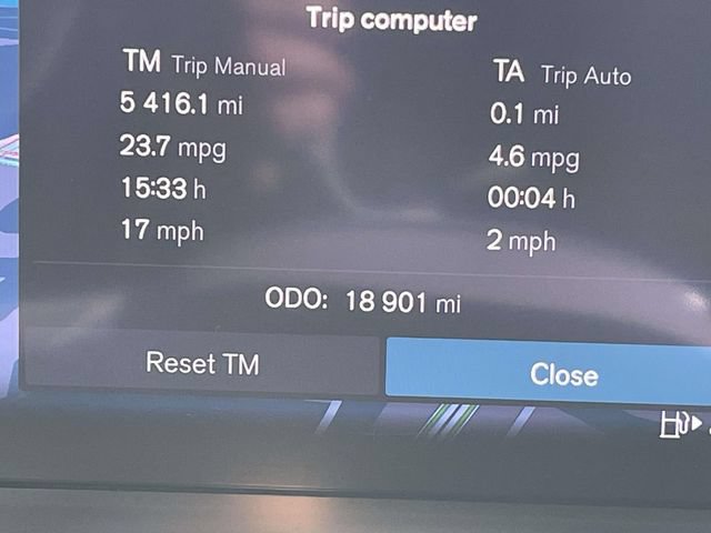 Certified 2024 Volvo XC60 B5 Plus AWD/4WD image 21