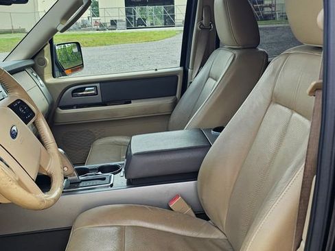 Used 2014 Ford Expedition EL XLT w/ Equipment Group 202A RWD image 6