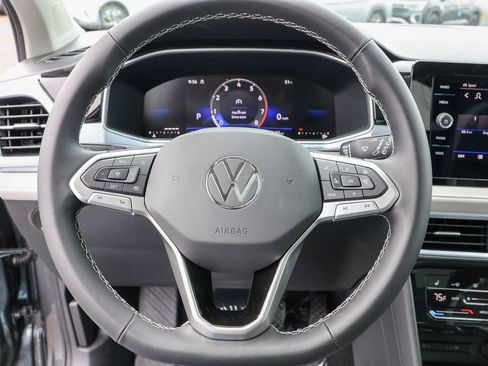 New 2025 Volkswagen Taos SE image 24