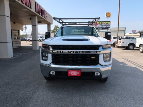 Used 2022 Chevrolet Silverado 2500 LT w/ Convenience Package RWD image 2