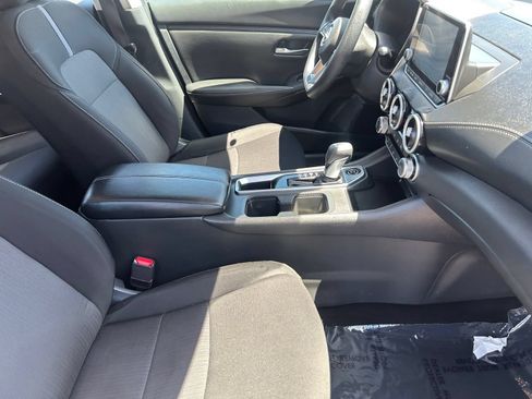 Used 2024 Nissan Sentra SV FWD image 13