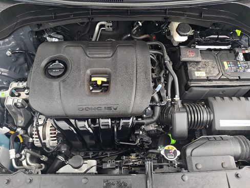 Used 2025 Kia Soul LX w/ LX Technology Package FWD image 26