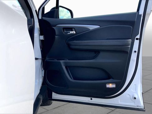 Used 2023 Honda Ridgeline RTL-E image 23
