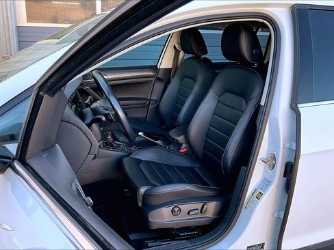 Used 2018 Volkswagen Golf Alltrack SEL image 10