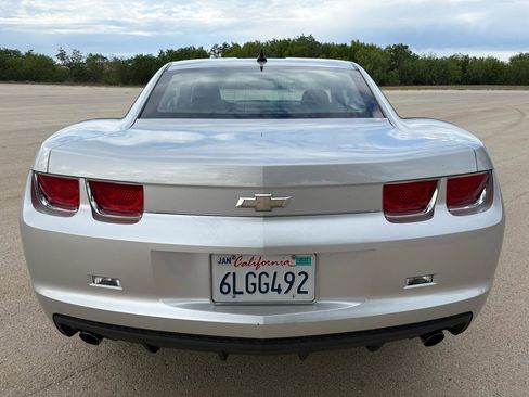 Used 2010 Chevrolet Camaro LS image 4