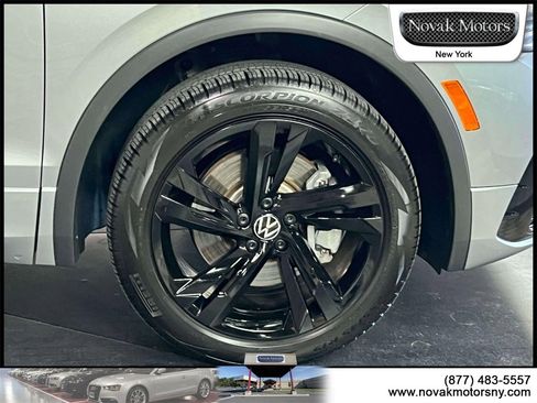 Used 2023 Volkswagen Tiguan SE R-Line image 9