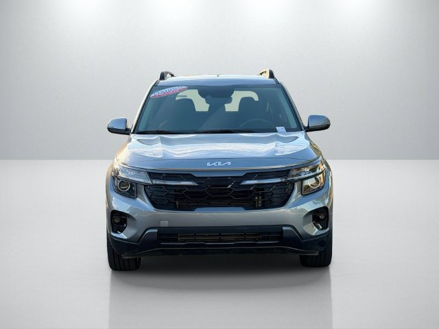 Certified 2024 Kia Seltos X-Line AWD/4WD image 2