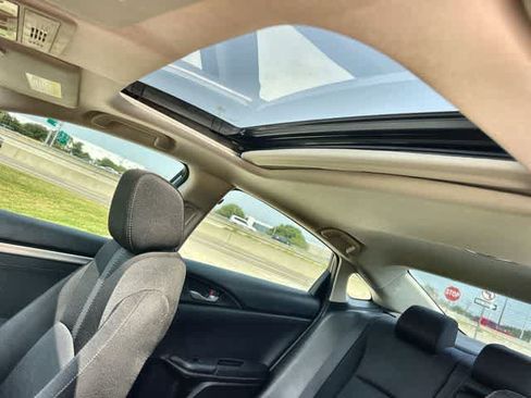 Used 2017 Honda Civic EX image 32