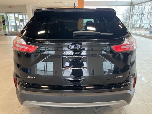 Used 2024 Ford Edge SEL image 6