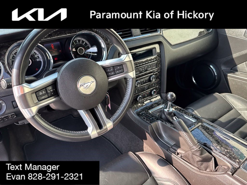 Used 2013 Ford Mustang GT Premium w/ Comfort Pkg RWD image 17