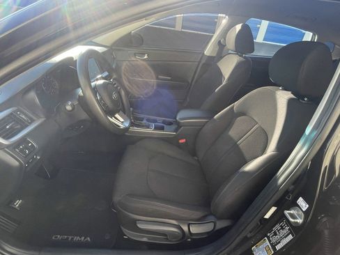 Used 2020 Kia Optima LX image 25