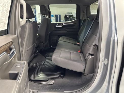 Used 2024 Chevrolet Silverado 1500 LT AWD/4WD image 32