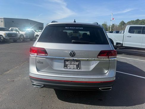 Used 2023 Volkswagen Atlas SE image 6