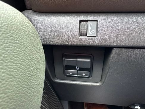 Used 2024 Chevrolet Colorado ZR2 w/ ZR2 Convenience Package III AWD/4WD image 20