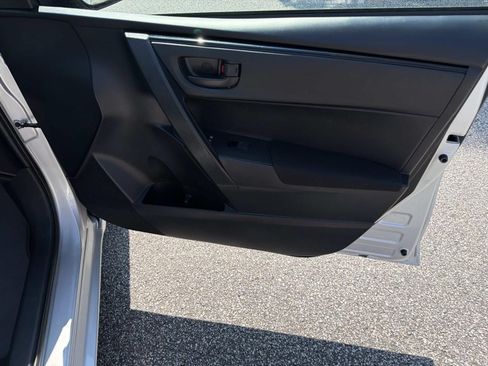 Used 2019 Toyota Corolla L FWD image 14