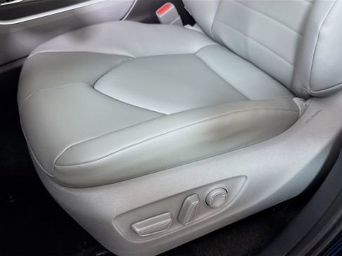 New 2026 Toyota Highlander XLE image 16