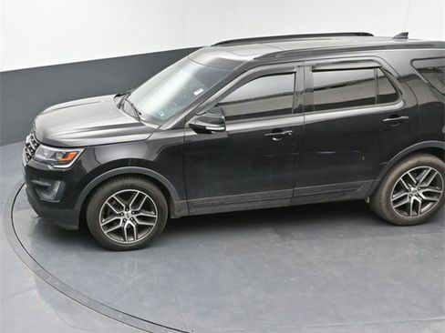 Used 2016 Ford Explorer Sport w/ Equipment Group 401A image 31