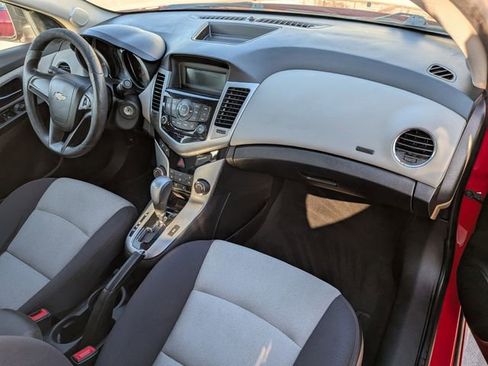 Used 2014 Chevrolet Cruze LS FWD image 26