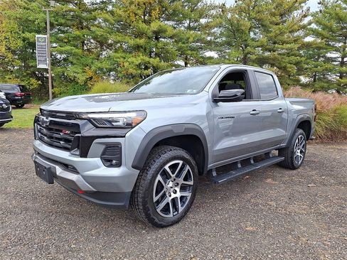 Certified 2024 Chevrolet Colorado Z71 w/ Z71 Convenience Package 2 image 3
