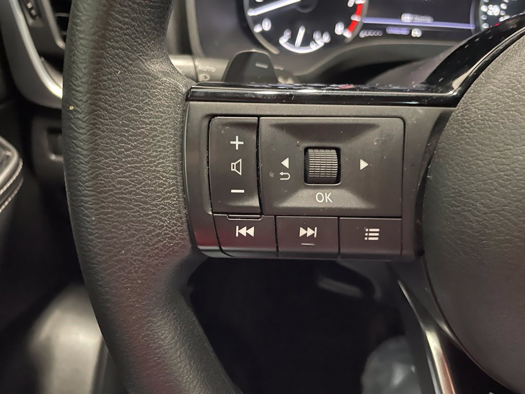 Certified 2023 Nissan Rogue SV FWD image 12