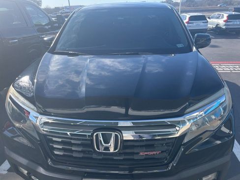 Used 2019 Honda Ridgeline Sport image 2