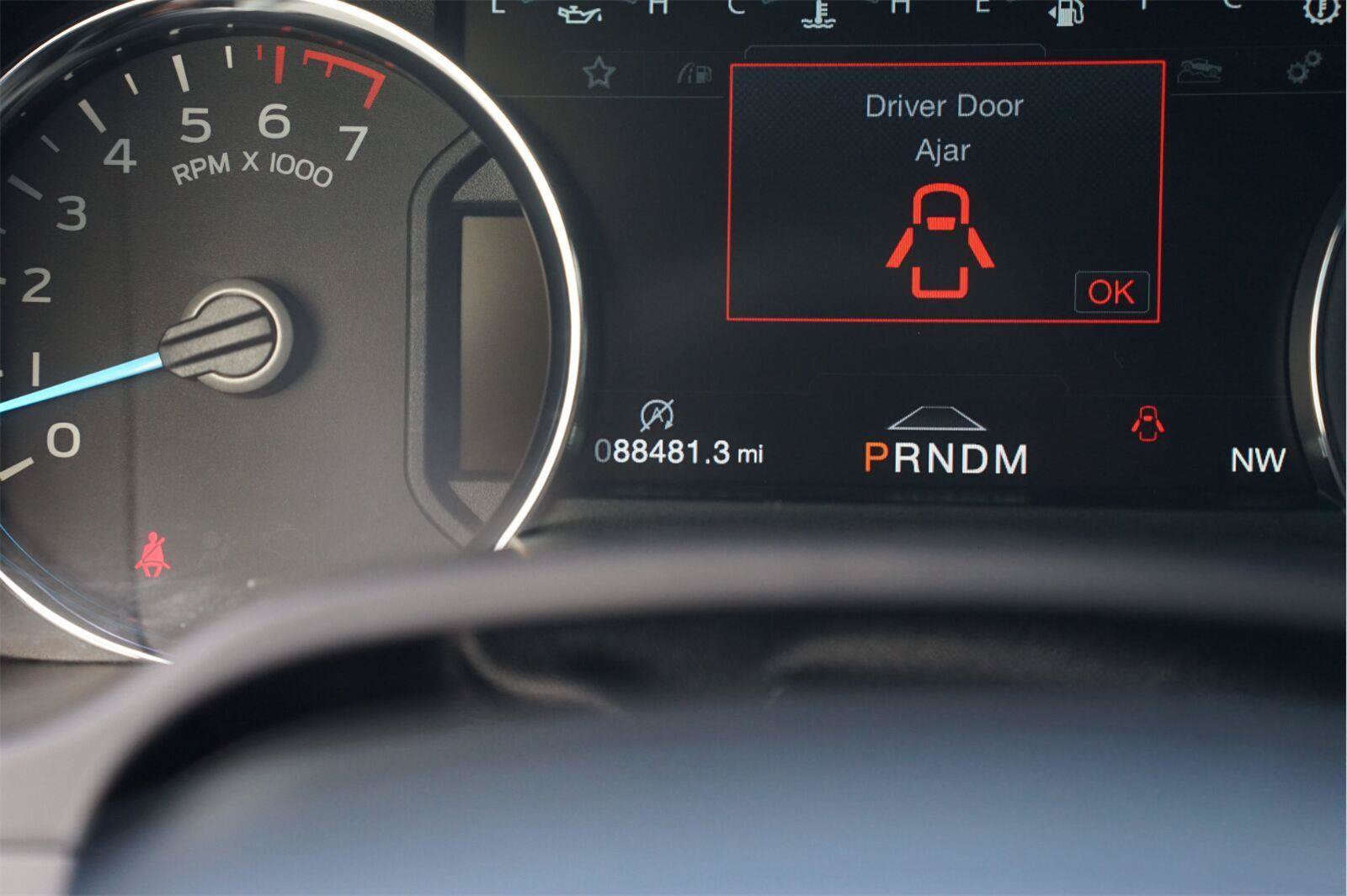 Used 2019 Ford F150 Platinum w/ Equipment Group 701A Luxury AWD/4WD image 26