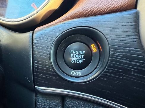 Used 2016 Jeep Grand Cherokee Summit image 13