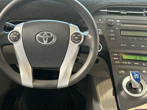 Used 2010 Toyota Prius Two FWD image 16